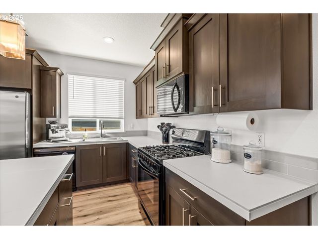 1840 N Chinook Ln, Lafayette, OR 97127