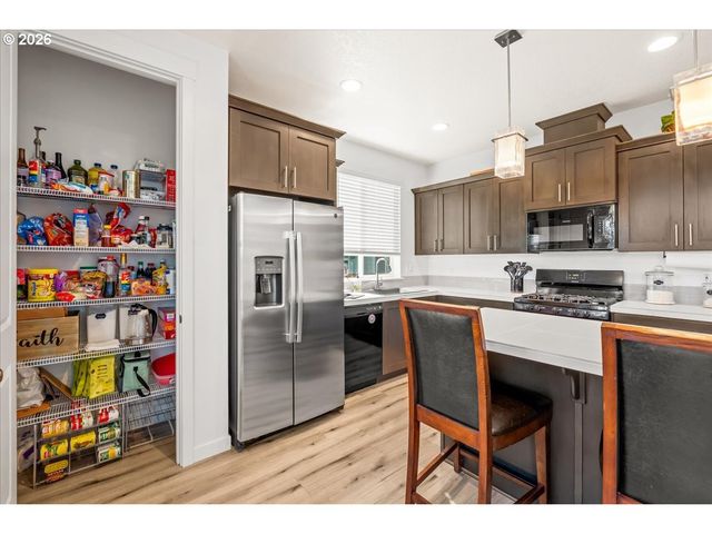 1840 N Chinook Ln, Lafayette, OR 97127