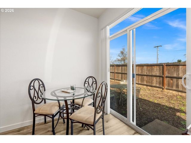 1840 N Chinook Ln, Lafayette, OR 97127