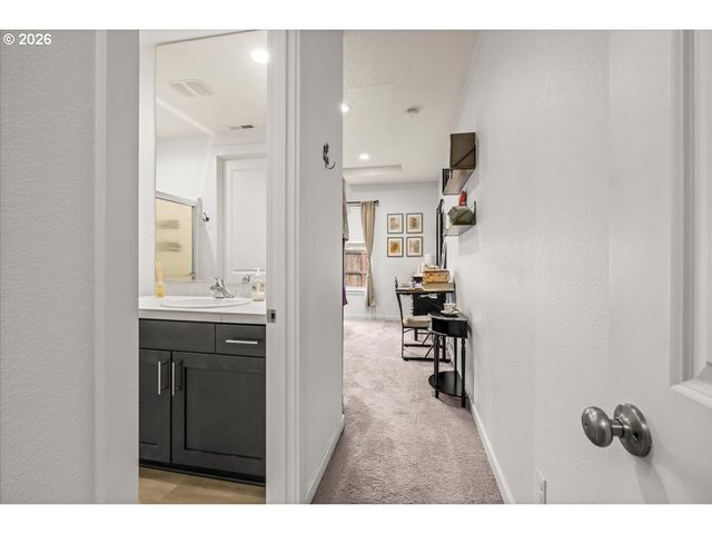 1840 N Chinook Ln, Lafayette, OR 97127