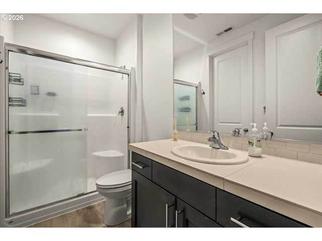 1840 N Chinook Ln, Lafayette, OR 97127