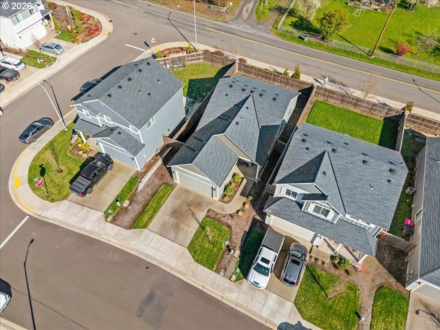 1840 N Chinook Ln, Lafayette, OR 97127