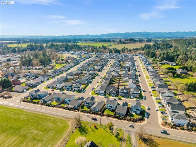 1840 N Chinook Ln, Lafayette, OR 97127