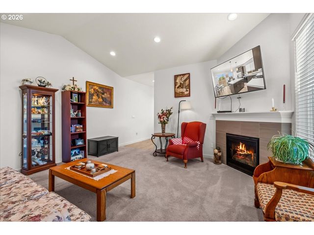 1840 N Chinook Ln, Lafayette, OR 97127