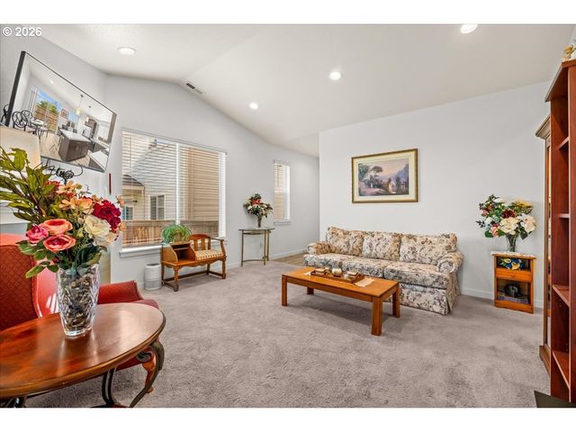 1840 N Chinook Ln, Lafayette, OR 97127