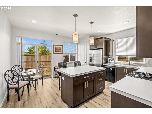 1840 N Chinook Ln, Lafayette, OR 97127