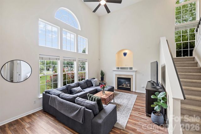 9318 Autumn Applause Drive, Charlotte, NC 28277
