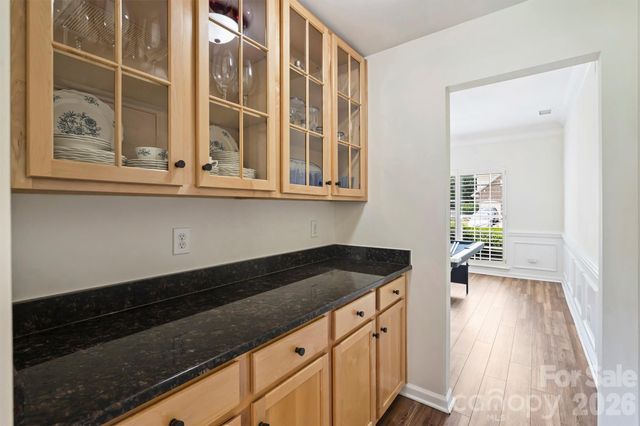 9318 Autumn Applause Drive, Charlotte, NC 28277