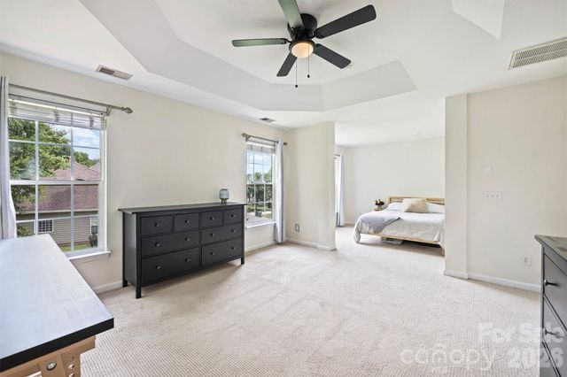 9318 Autumn Applause Drive, Charlotte, NC 28277