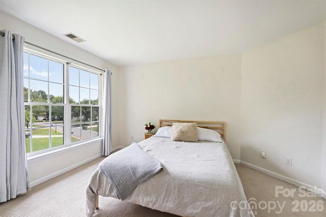 9318 Autumn Applause Drive, Charlotte, NC 28277