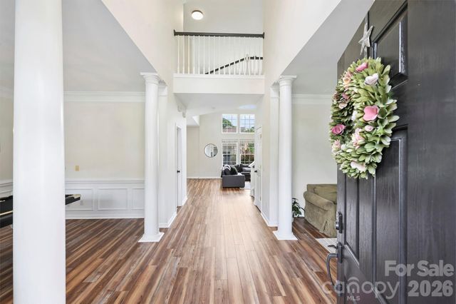 9318 Autumn Applause Drive, Charlotte, NC 28277