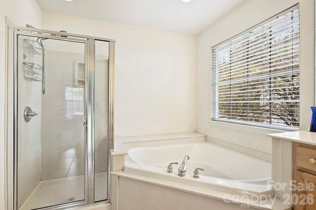 9318 Autumn Applause Drive, Charlotte, NC 28277