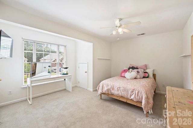 9318 Autumn Applause Drive, Charlotte, NC 28277