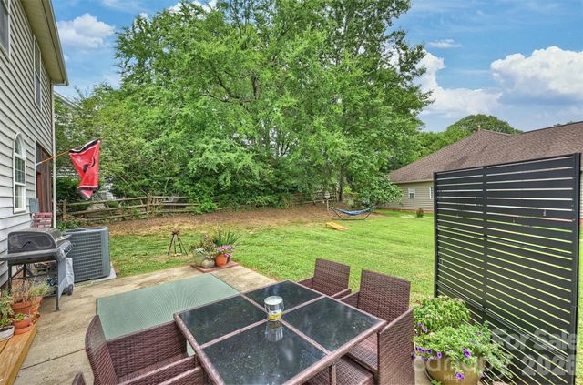 9318 Autumn Applause Drive, Charlotte, NC 28277