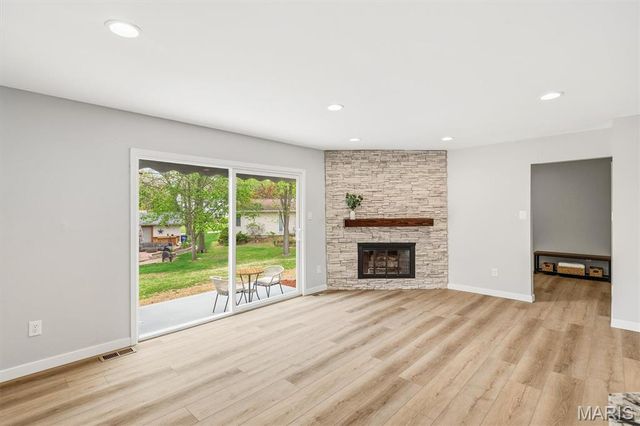 17 Atwood Drive, St Peters, MO 63376