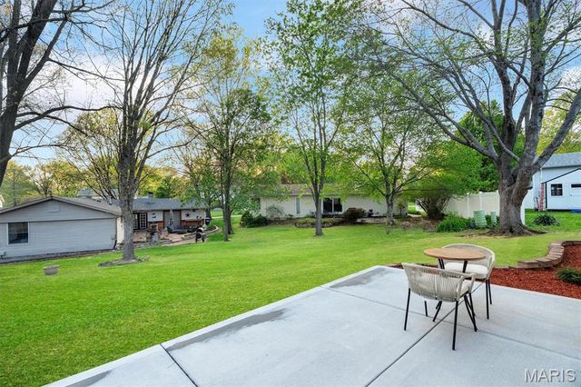 17 Atwood Drive, St Peters, MO 63376