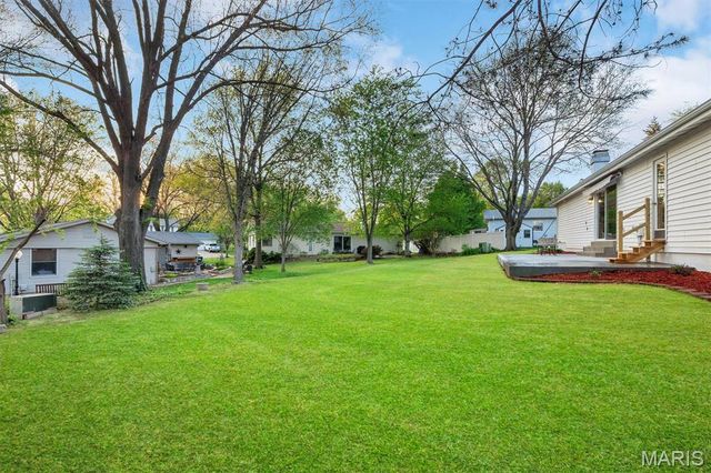 17 Atwood Drive, St Peters, MO 63376