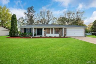 17 Atwood Drive, St Peters, MO 63376