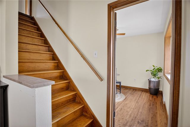 3552 Middleboro Rd, Castle Shannon, PA 15234