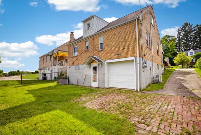3552 Middleboro Rd, Castle Shannon, PA 15234