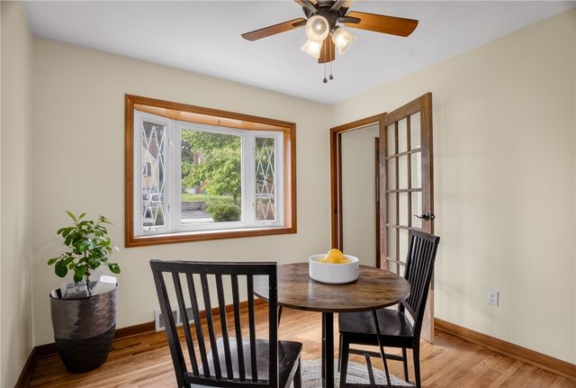 3552 Middleboro Rd, Castle Shannon, PA 15234
