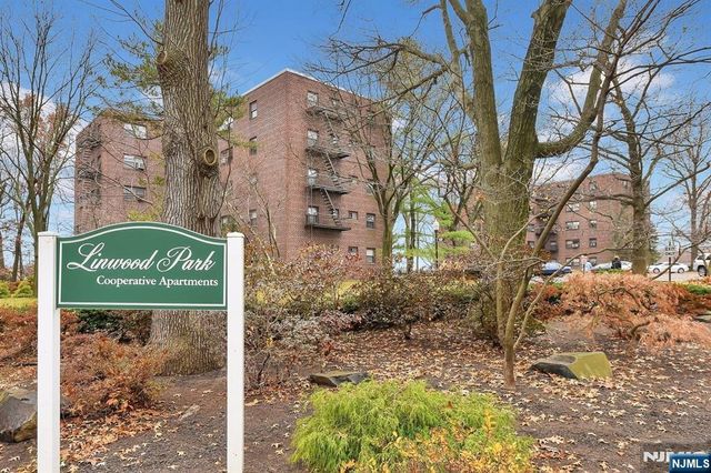 3050 Edwin Avenue #2D, Fort Lee, NJ 07024