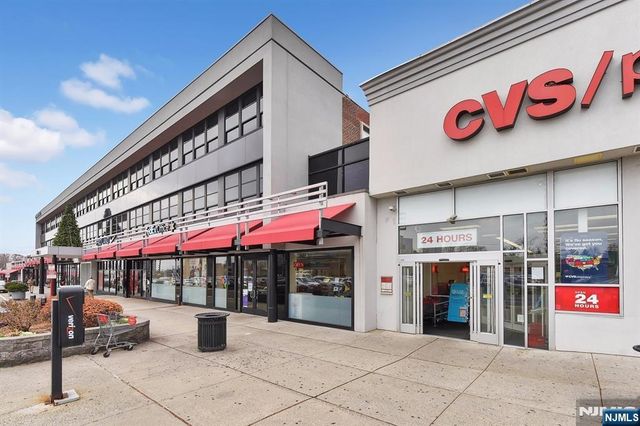 3050 Edwin Avenue #2D, Fort Lee, NJ 07024