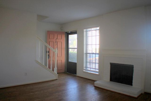 5100 Allendale Road 207, Houston, TX 77017