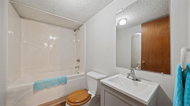 15502 Floyd Street, Overland Park, KS 66223