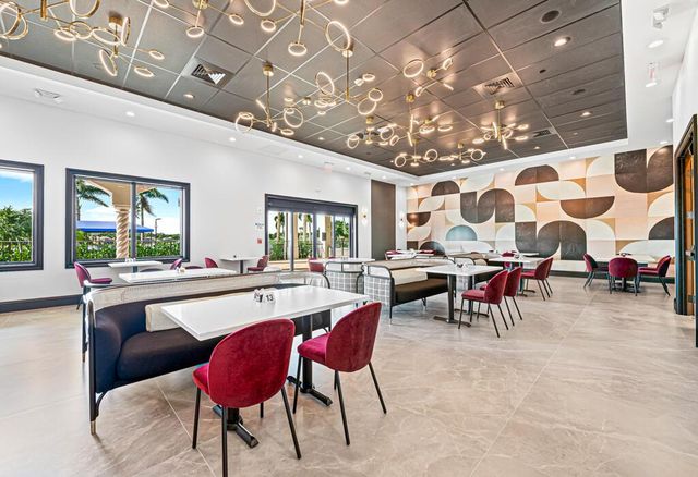 8075 Duomo Circle, Boynton Beach, FL 33472