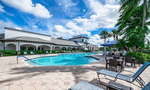 8075 Duomo Circle, Boynton Beach, FL 33472