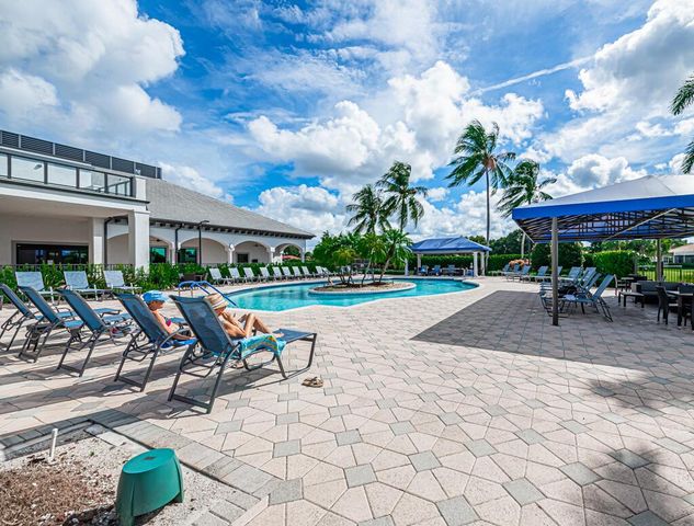 8075 Duomo Circle, Boynton Beach, FL 33472