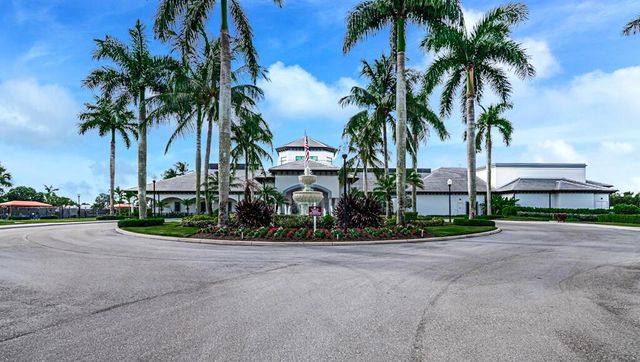 8075 Duomo Circle, Boynton Beach, FL 33472