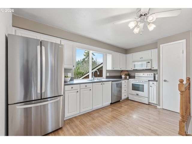 13535 Sw 115TH Ave, Tigard, OR 97223