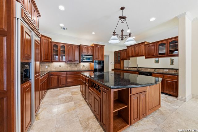 519 Blackjack Oak, Shavano Park, TX 78230