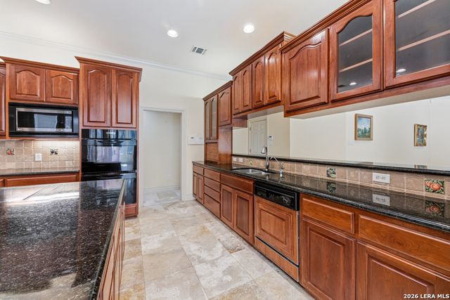519 Blackjack Oak, Shavano Park, TX 78230