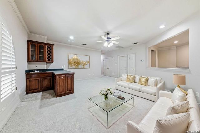 519 Blackjack Oak, Shavano Park, TX 78230