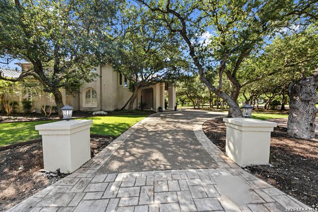 519 Blackjack Oak, Shavano Park, TX 78230