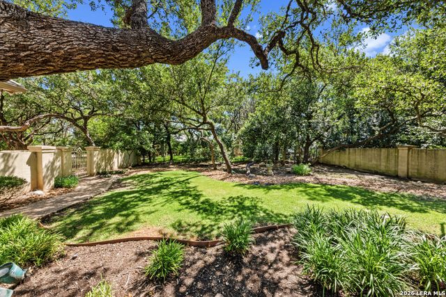 519 Blackjack Oak, Shavano Park, TX 78230