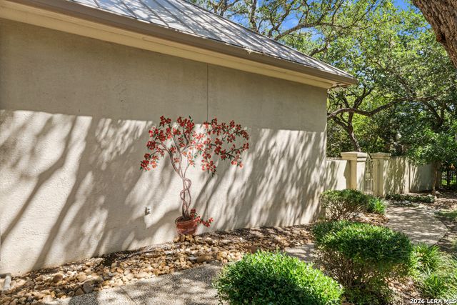 519 Blackjack Oak, Shavano Park, TX 78230