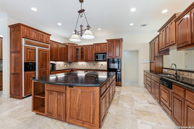 519 Blackjack Oak, Shavano Park, TX 78230
