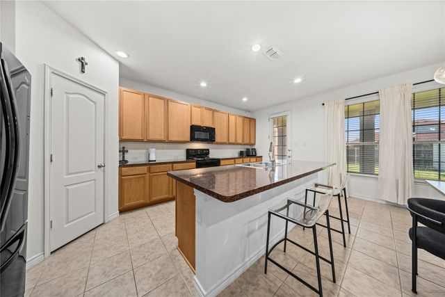 741 Jewelflower Drive, Desoto, TX 75115