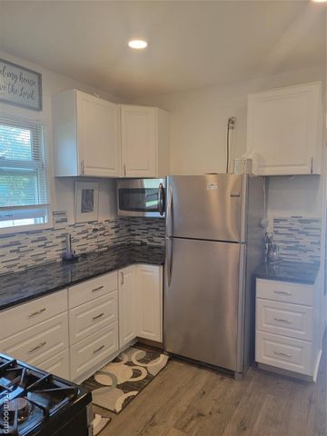 4408 Pennsylvania Street, Detroit, MI 48214