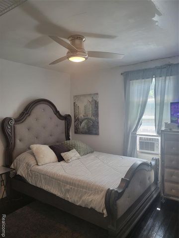 4408 Pennsylvania Street, Detroit, MI 48214