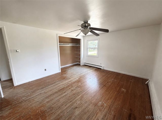 8200 Greiner Rd, Clarence, NY 14221