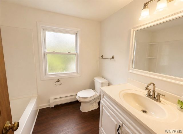 8200 Greiner Rd, Clarence, NY 14221