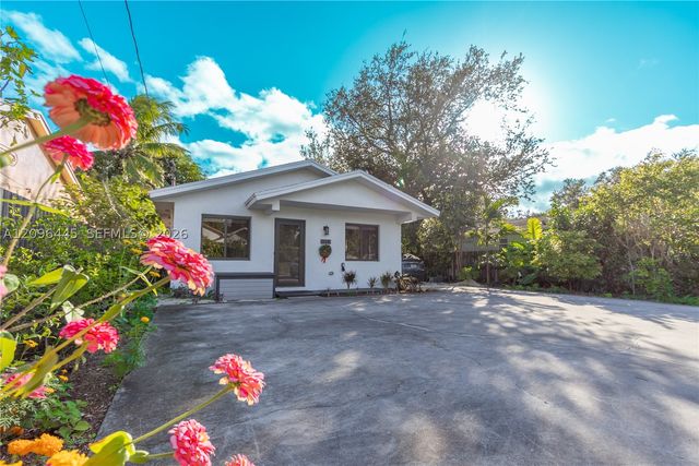 518 NW 94th St 1, Miami, FL 33150