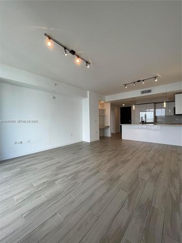 999 SW 1st Avenue 2109, Miami, FL 33130