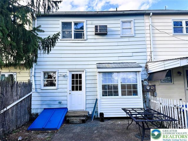 5714 Greens Drive, Lower Macungie Twp, PA 18106