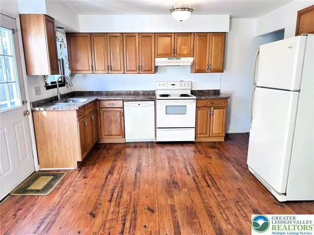 5714 Greens Drive, Lower Macungie Twp, PA 18106